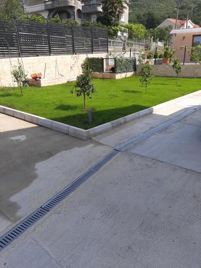 Villa With Pool & Garden Apartment 1 Ognjen Tivat Buitenkant foto