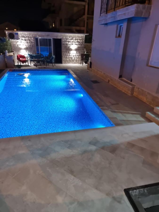 Villa With Pool & Garden Apartment 1 Ognjen Tivat Buitenkant foto