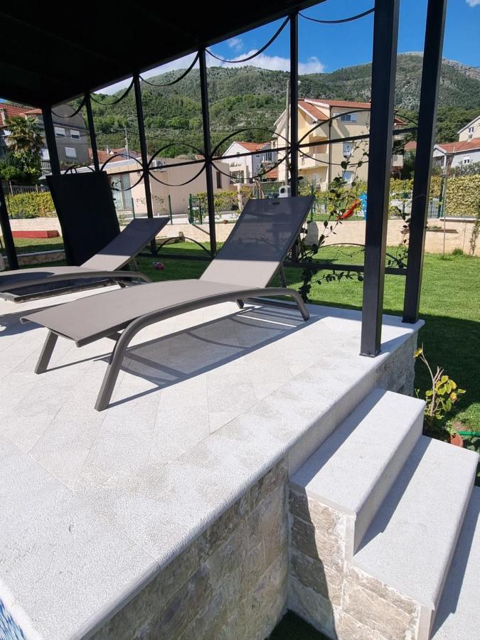 Villa With Pool & Garden Apartment 1 Ognjen Tivat Buitenkant foto