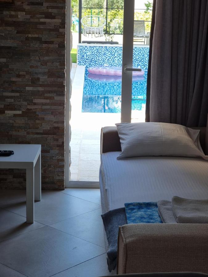 Villa With Pool & Garden Apartment 1 Ognjen Tivat Buitenkant foto