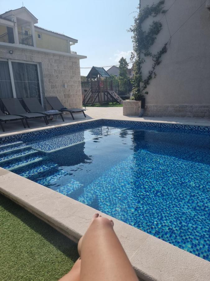 Villa With Pool & Garden Apartment 1 Ognjen Tivat Buitenkant foto